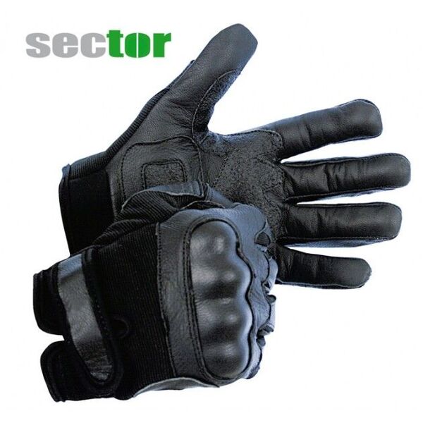 Handschuhe mit Protektoren